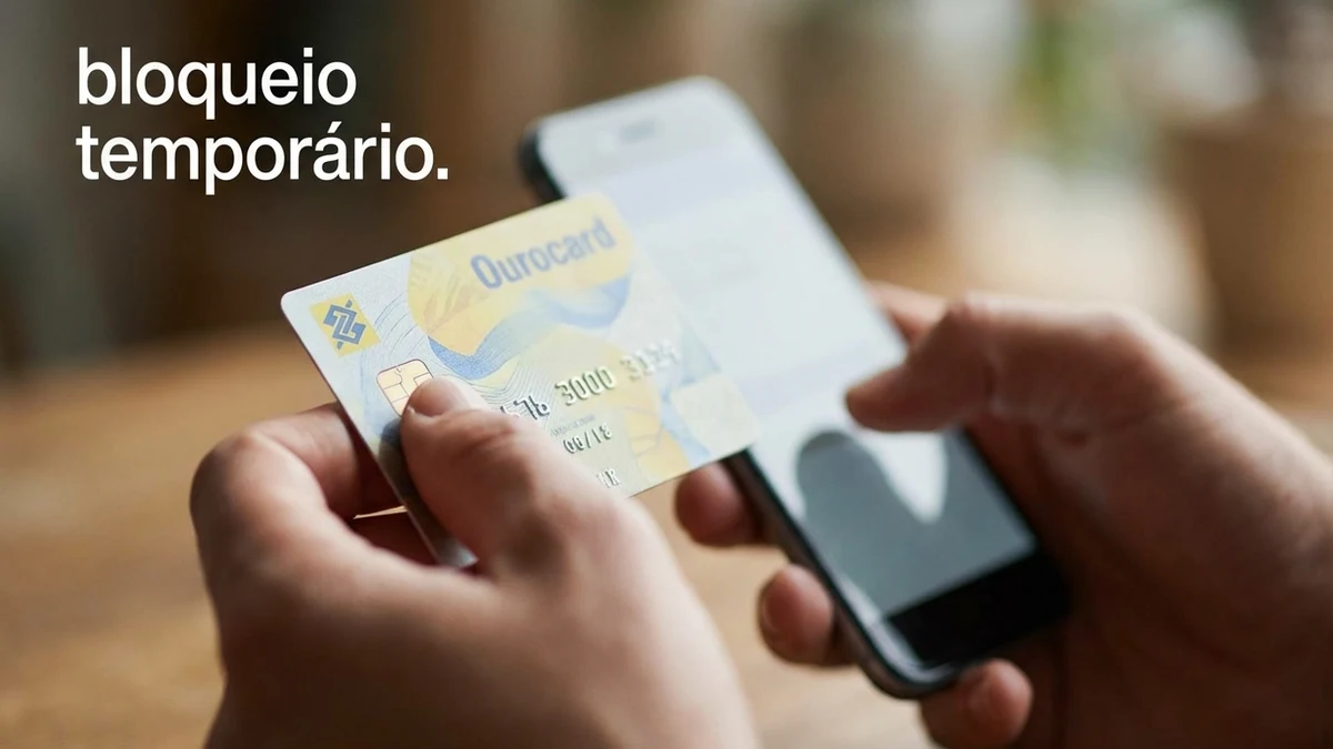 Tecnologia do app de banco para como bloquear cartao de credito